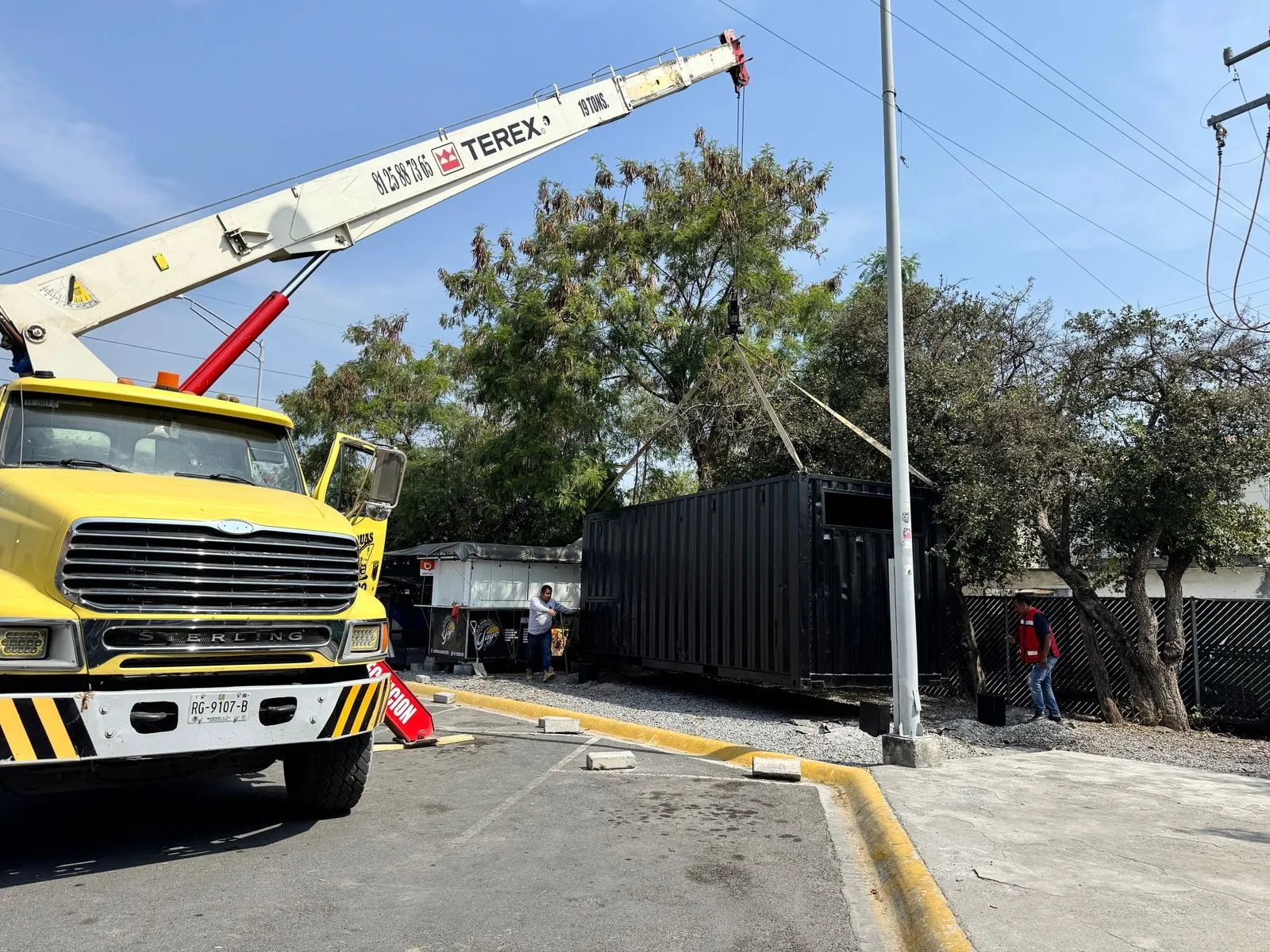 Proyecto de Instalación y Maniobra de Contenedor — imagen 2 de 2