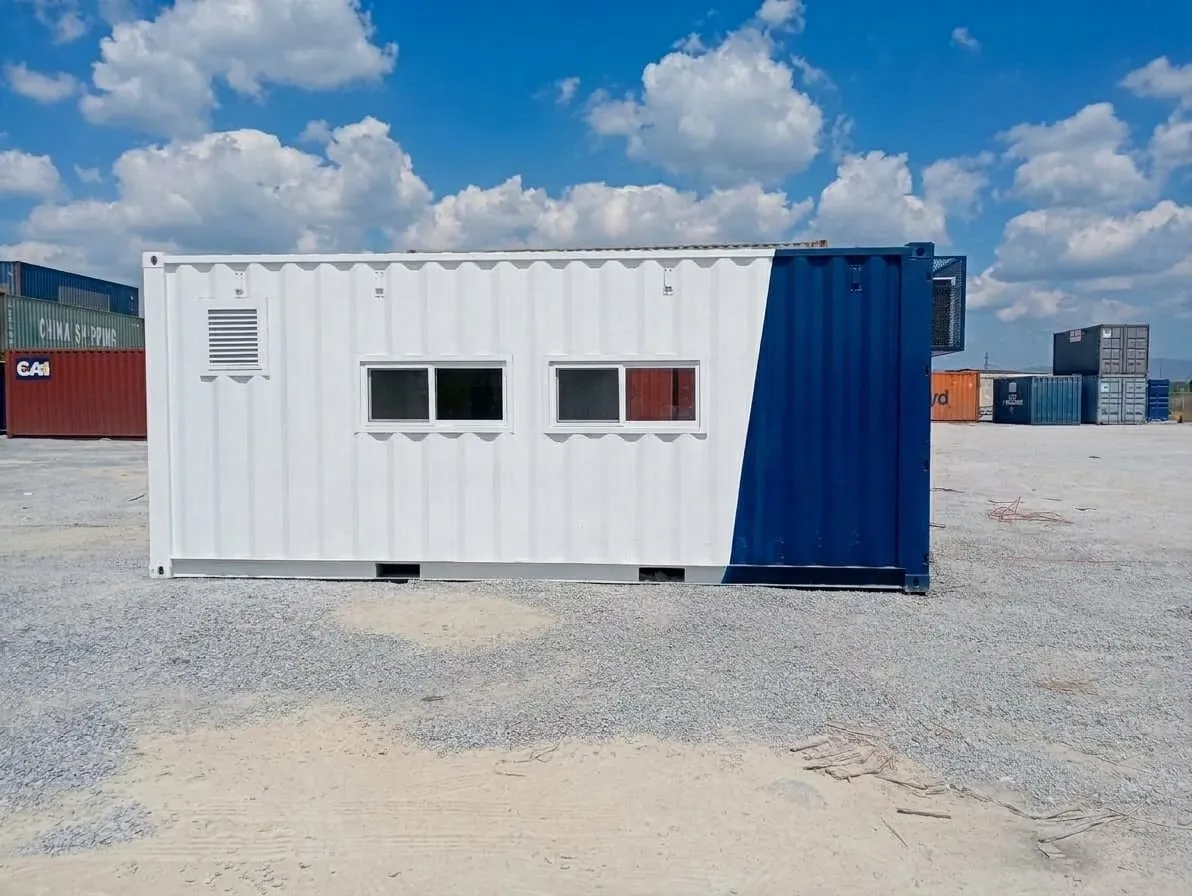 Oficina móvil modular en contenedor — imagen 2 de 4