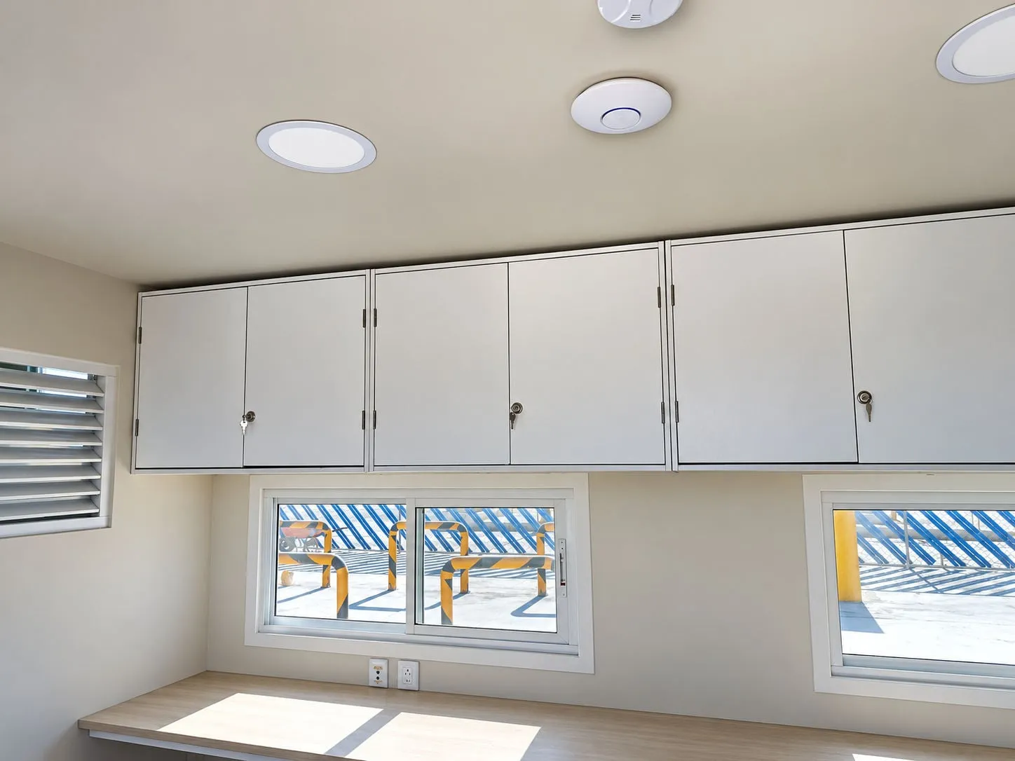 Oficina móvil modular en contenedor — imagen 4 de 4